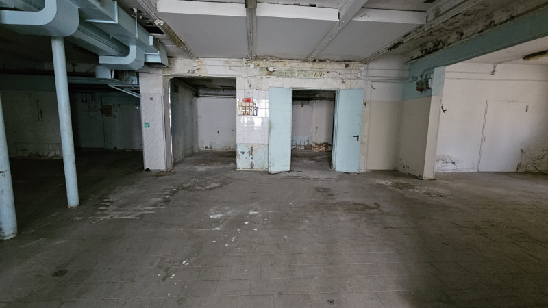 AMPIO IMMOBILE POLIFUNZIONALE CON MAGAZZINO E ABITAZIONE

Padova (Loc. Chiesanuova)
In prossimità...