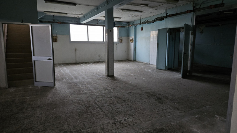 AMPIO IMMOBILE POLIFUNZIONALE CON MAGAZZINO E ABITAZIONE

Padova (Loc. Chiesanuova)
In prossimità...