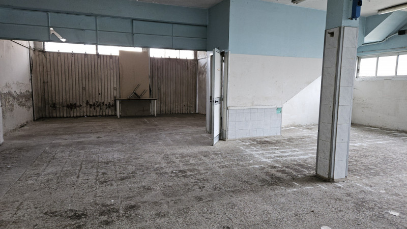 AMPIO IMMOBILE POLIFUNZIONALE CON MAGAZZINO E ABITAZIONE

Padova (Loc. Chiesanuova)
In prossimità...