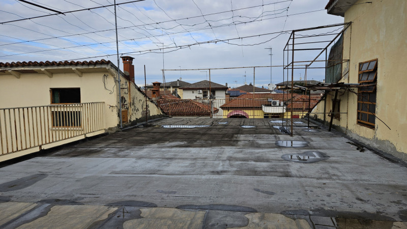 AMPIO IMMOBILE POLIFUNZIONALE CON MAGAZZINO E ABITAZIONE

Padova (Loc. Chiesanuova)
In prossimità...