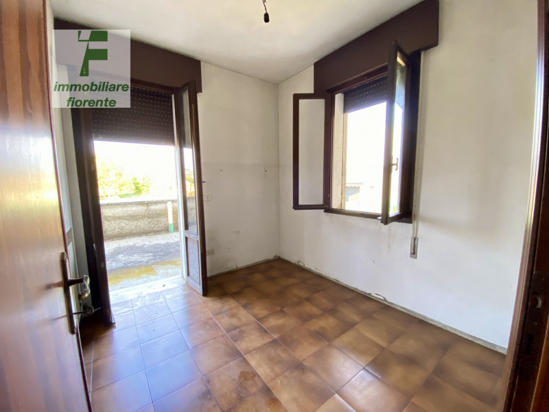 LIBERA SUBITO...SU UN LOTTO DI MQ 1.000...CASA SINGOLA SU 2 LIVELLI DI MQ 170 TOTALI...VOLENDO SI...