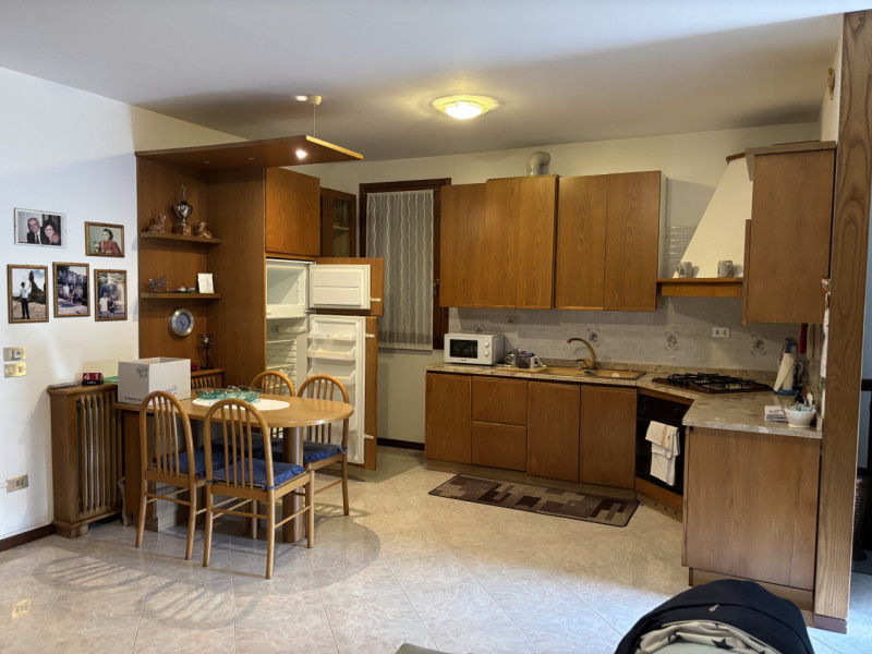 A BAGNOLI DI SOPRA APPARTAMENTO IN LOCAZIONE !!!, COMODISSIMO, AL PIANO TERRA CON TAVERNA E GIARD...