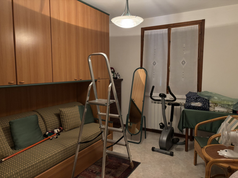 A BAGNOLI DI SOPRA APPARTAMENTO IN LOCAZIONE !!!, COMODISSIMO, AL PIANO TERRA CON TAVERNA E GIARD...