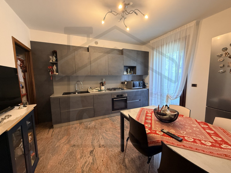 ABANO TERME - Elegante porzione di bifamiliare situata nel cuore del tranquillo quartiere residen...