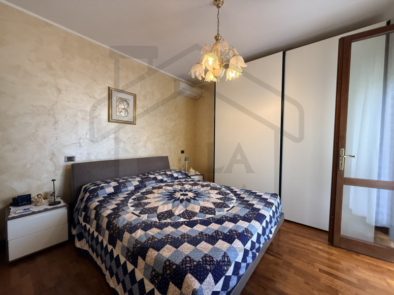 ABANO TERME - Elegante porzione di bifamiliare situata nel cuore del tranquillo quartiere residen...