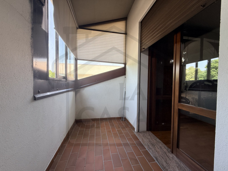 ABANO TERME - Elegante porzione di bifamiliare situata nel cuore del tranquillo quartiere residen...