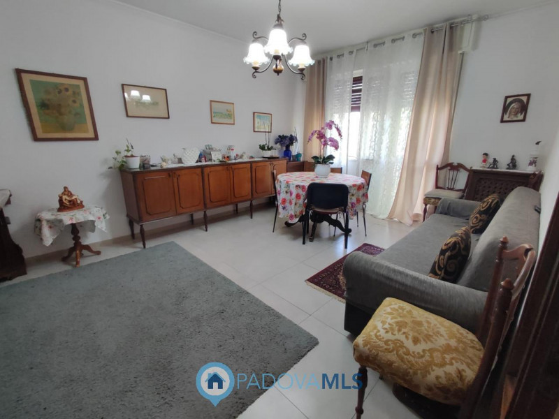 Immobile in esclusiva al Gruppo Padova MLS
Padova zona forcellini: in centro al quartiere, in pos...