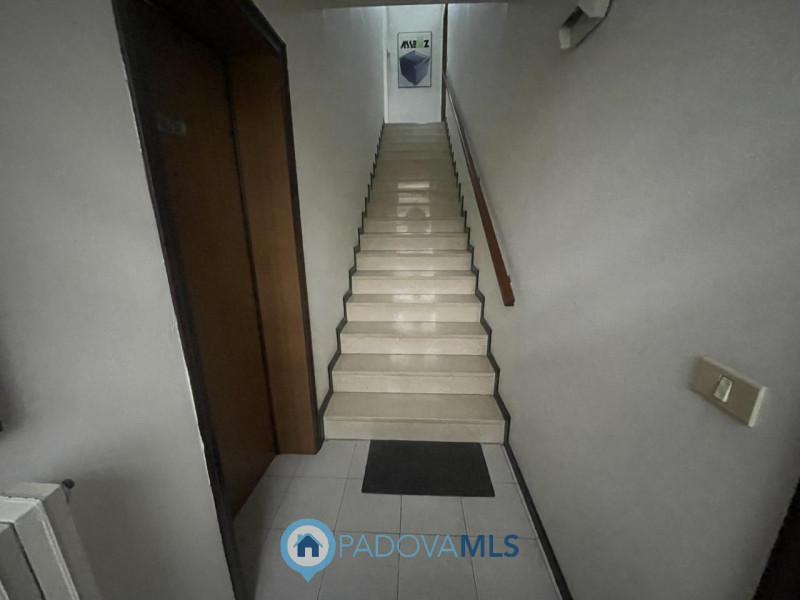 Immobile in esclusiva al Gruppo Padova MLS Nel cuore pulsante della zona produttiva di Limena, pr...
