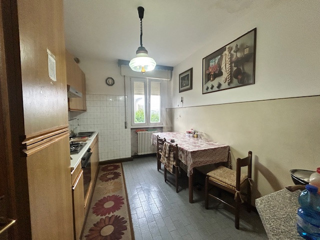 Castelfranco Veneto - Salvarosa  

In zona residenziale, comodo ai servizi cittadini, è proposto ...