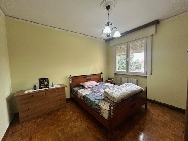 Castelfranco Veneto - Salvarosa  

In zona residenziale, comodo ai servizi cittadini, è proposto ...