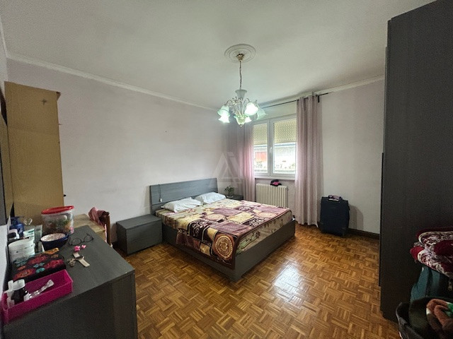 Castelfranco Veneto - Salvarosa  

In zona residenziale, comodo ai servizi cittadini, è proposto ...