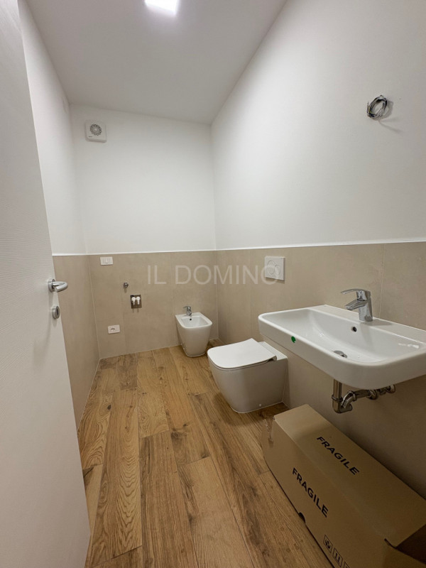 Disponibile da subito, nuovo appartamento in contesto signorile di solo 2 unità abitative, comple...