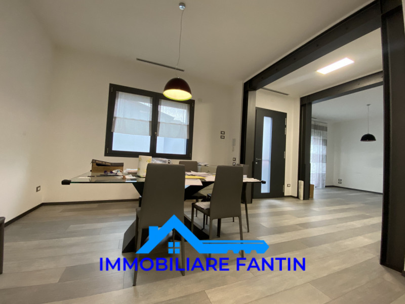 Rif. RA1 Immobiliare Fantin propone in affitto porzione di casa in orizzontale con ingresso semi ...