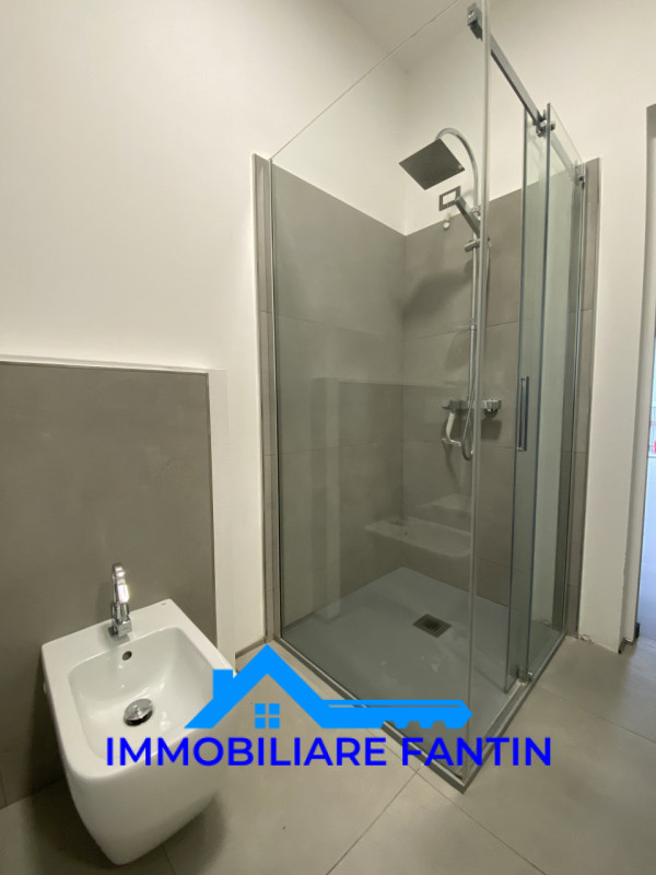 Rif. RA1 Immobiliare Fantin propone in affitto porzione di casa in orizzontale con ingresso semi ...