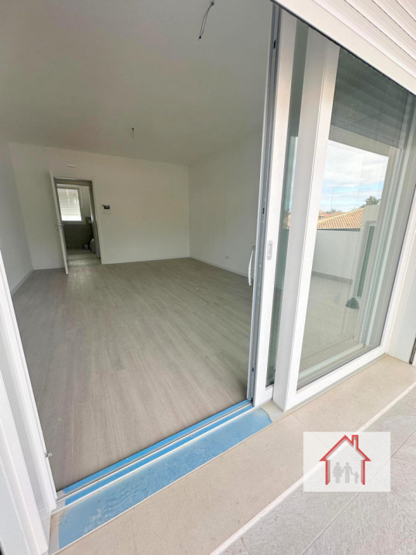 Rif: DA326 - Info Denis: 3402540785

ULTIME 2 UNITA' DISPONIBILI in classe A4, situati nel cuore ...