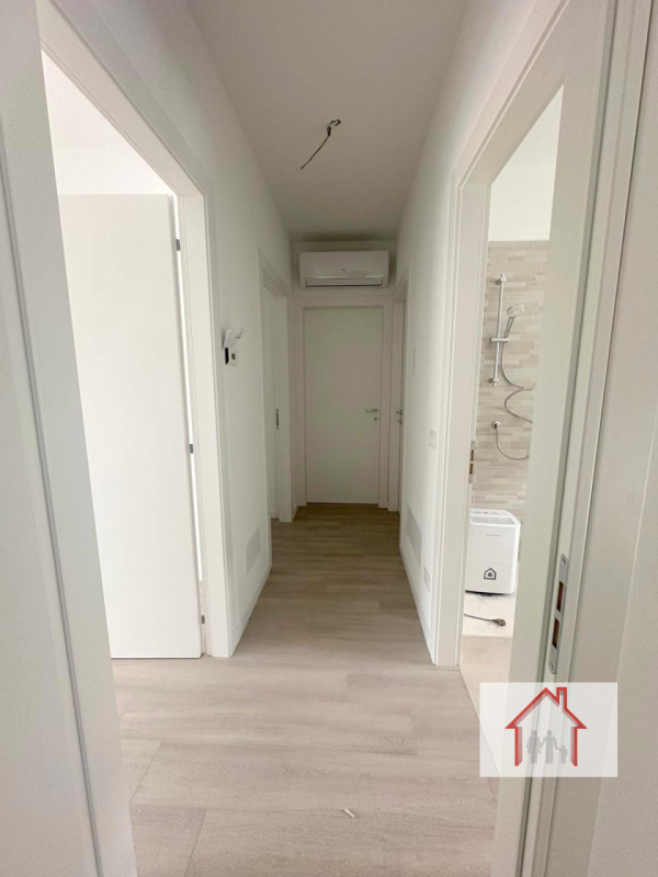 Rif: DA326 - Info Denis: 3402540785

ULTIME 2 UNITA' DISPONIBILI in classe A4, situati nel cuore ...