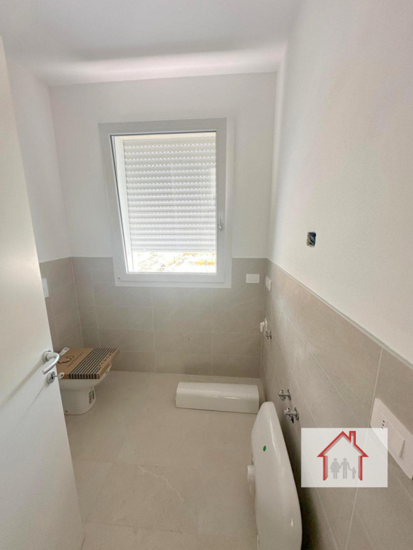 Rif: DA326 - Info Denis: 3402540785

ULTIME 2 UNITA' DISPONIBILI in classe A4, situati nel cuore ...