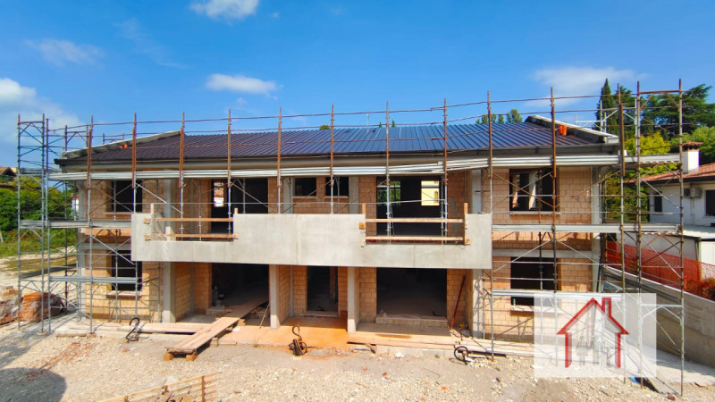 Rif: DA326 - Info Denis: 3402540785

ULTIME 2 UNITA' DISPONIBILI in classe A4, situati nel cuore ...