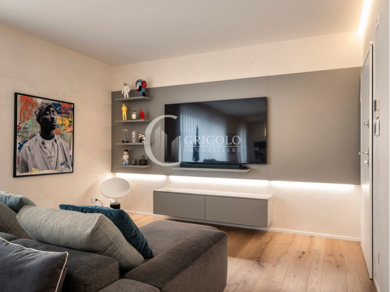 All’interno dell’esclusiva e rinomata “Corte Verde”, a pochi passi dal Centro Storico, proponiamo...