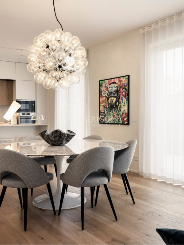 All’interno dell’esclusiva e rinomata “Corte Verde”, a pochi passi dal Centro Storico, proponiamo...