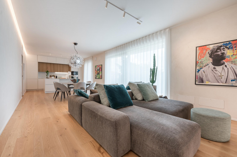 All’interno dell’esclusiva e rinomata “Corte Verde”, a pochi passi dal Centro Storico, proponiamo...