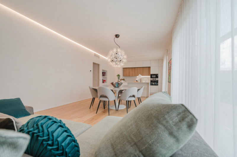 All’interno dell’esclusiva e rinomata “Corte Verde”, a pochi passi dal Centro Storico, proponiamo...