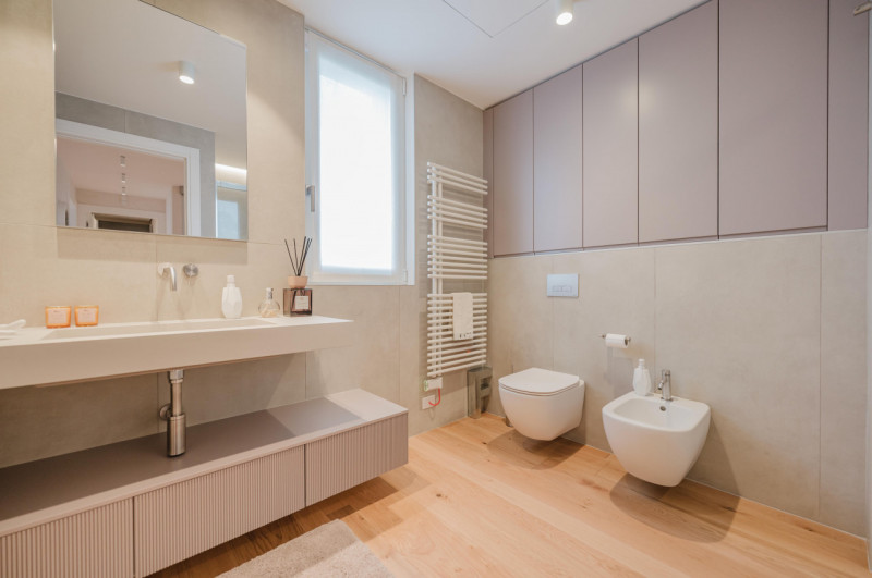 All’interno dell’esclusiva e rinomata “Corte Verde”, a pochi passi dal Centro Storico, proponiamo...