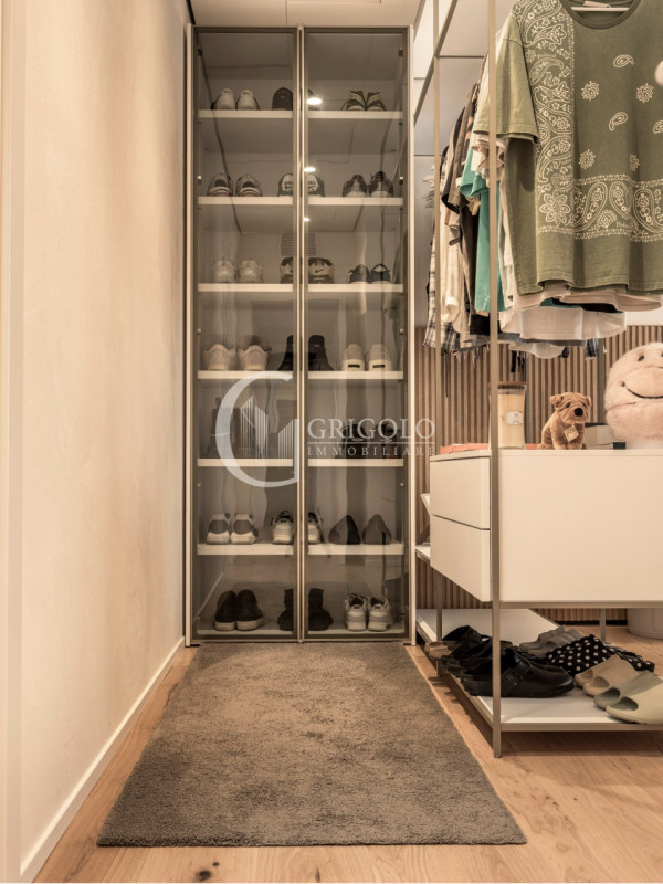 All’interno dell’esclusiva e rinomata “Corte Verde”, a pochi passi dal Centro Storico, proponiamo...