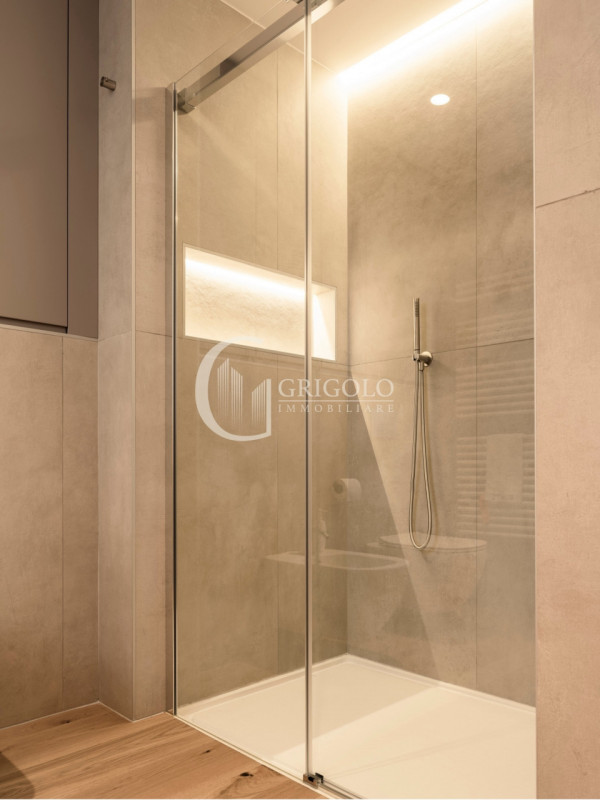 All’interno dell’esclusiva e rinomata “Corte Verde”, a pochi passi dal Centro Storico, proponiamo...