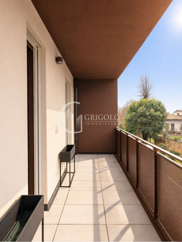 All’interno dell’esclusiva e rinomata “Corte Verde”, a pochi passi dal Centro Storico, proponiamo...