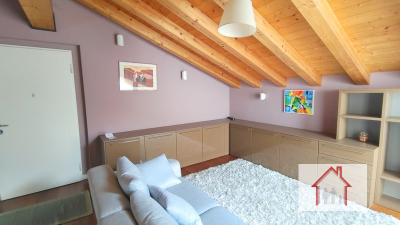 SPLENDIDO ATTICO RISTRUTTURATO NEL CENTRO DI VOLPAGO DEL MONTELLO

In vendita a Volpago del Monte...