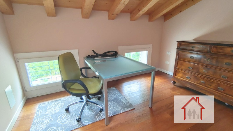 SPLENDIDO ATTICO RISTRUTTURATO NEL CENTRO DI VOLPAGO DEL MONTELLO

In vendita a Volpago del Monte...