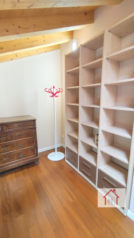 SPLENDIDO ATTICO RISTRUTTURATO NEL CENTRO DI VOLPAGO DEL MONTELLO

In vendita a Volpago del Monte...