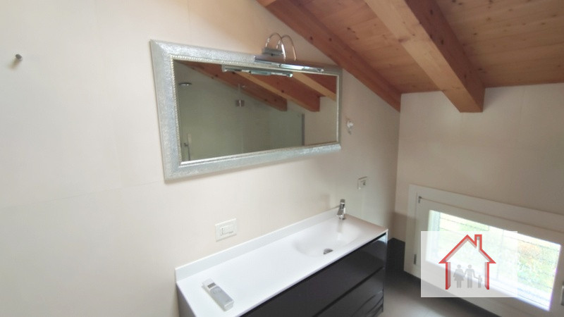 SPLENDIDO ATTICO RISTRUTTURATO NEL CENTRO DI VOLPAGO DEL MONTELLO

In vendita a Volpago del Monte...