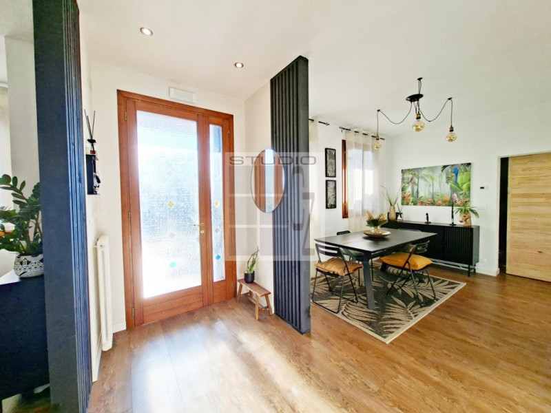 Scopri questa incredibile casa a Villa del Conte: completamente indipendente SVILUPPATA TUTTA SU ...