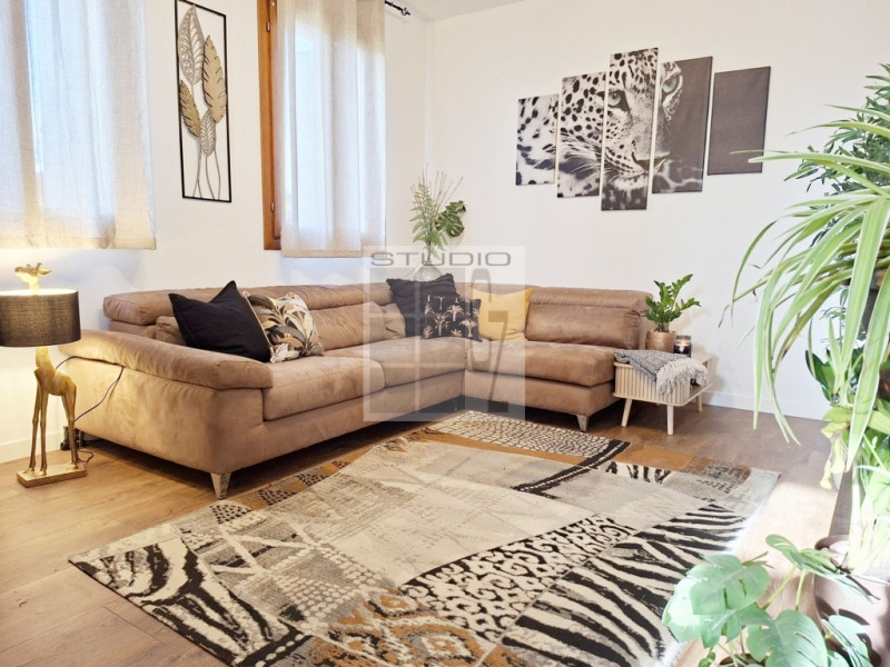 Scopri questa incredibile casa a Villa del Conte: completamente indipendente SVILUPPATA TUTTA SU ...