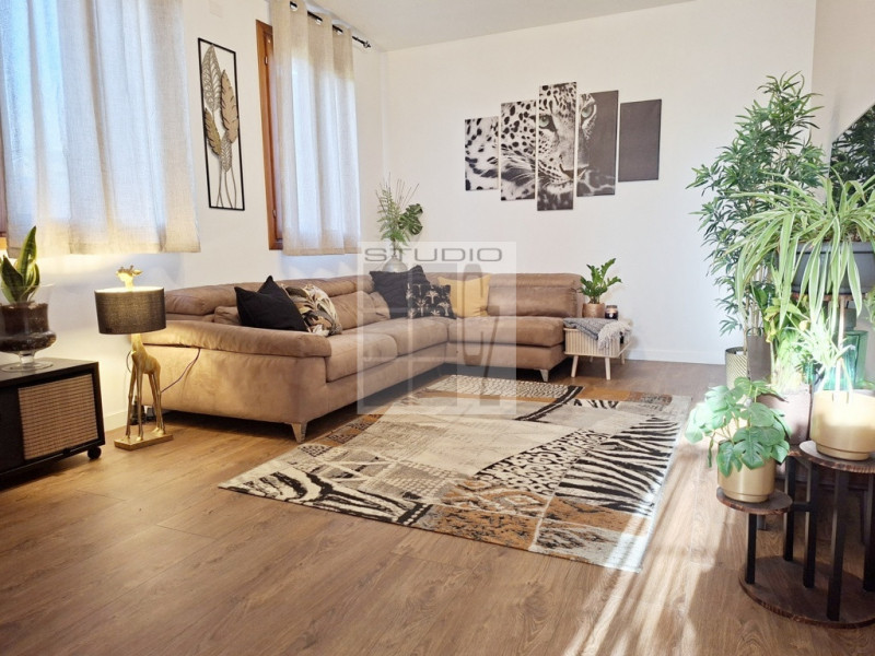 Scopri questa incredibile casa a Villa del Conte: completamente indipendente SVILUPPATA TUTTA SU ...