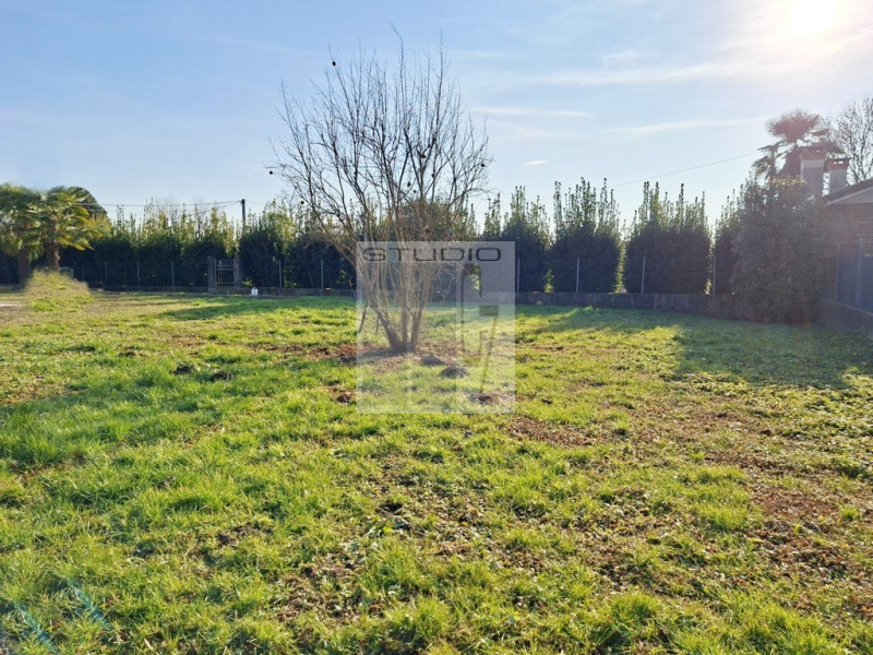 Scopri questa incredibile casa a Villa del Conte: completamente indipendente SVILUPPATA TUTTA SU ...