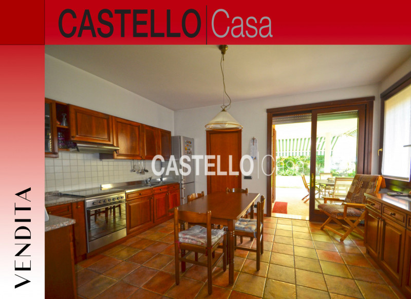 Signorile villa singola situata nel centro di Castelfranco V., in una delle zone più ricercate e ...