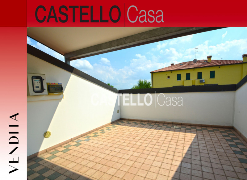 Signorile villa singola situata nel centro di Castelfranco V., in una delle zone più ricercate e ...