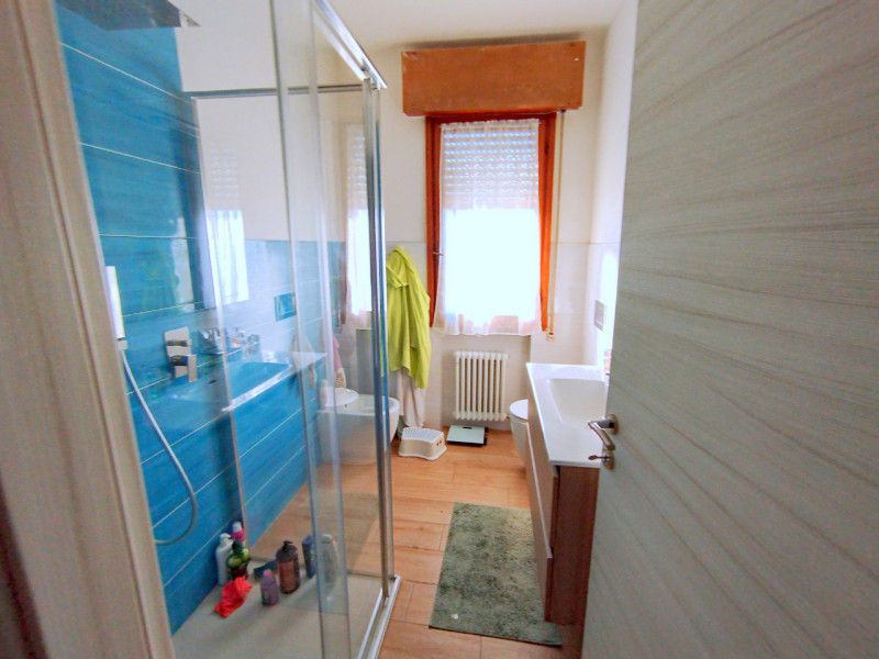 Se stai cercando un appartamento spazioso e luminoso, circondato da un ampio terrazzo panoramico,...