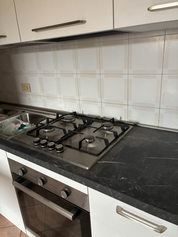 Monolocale in affitto a Conegliano.
Proponiamo in zona tranquilla e ben servita monolocale lumino...