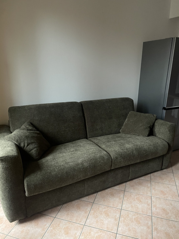 Monolocale in affitto a Conegliano.
Proponiamo in zona tranquilla e ben servita monolocale lumino...