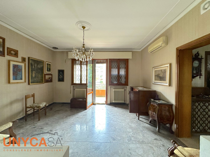 Casa singola sita in zona strategica a Tencarola, con tutte le comodità a due passi da casa.

Ide...