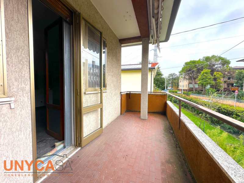 Casa singola sita in zona strategica a Tencarola, con tutte le comodità a due passi da casa.

Ide...