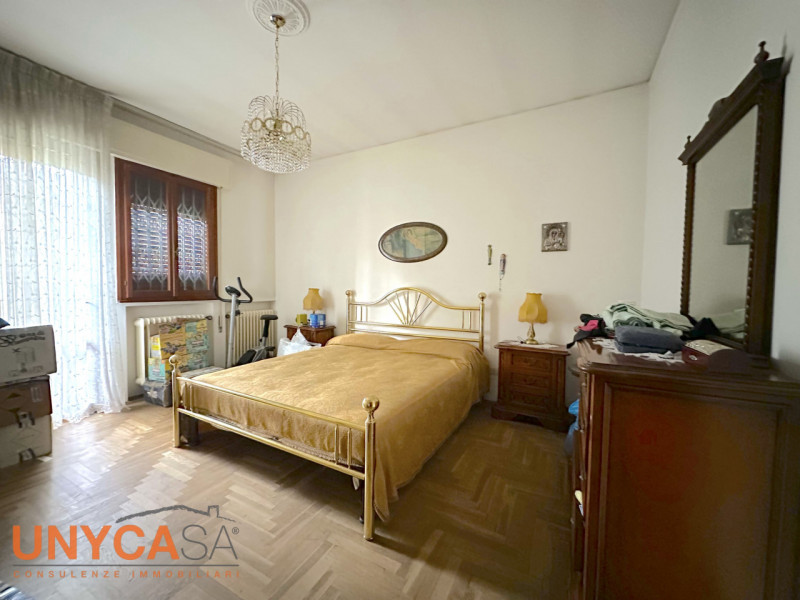 Casa singola sita in zona strategica a Tencarola, con tutte le comodità a due passi da casa.

Ide...