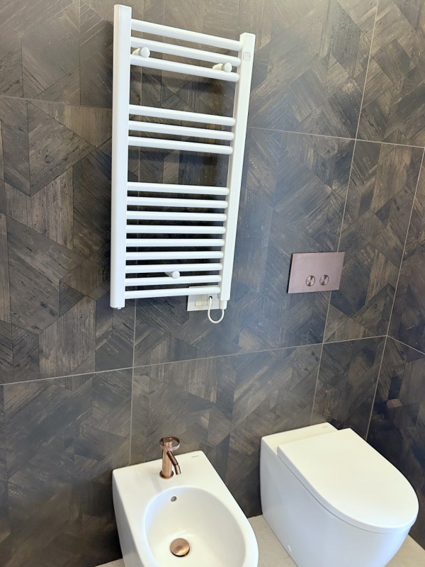 MANDRIA: BIFAMILIARE PERSONALIZZABILE CON INCANTEVOLE GIARDINO €.510.000 - rif.CL506

In zona tra...