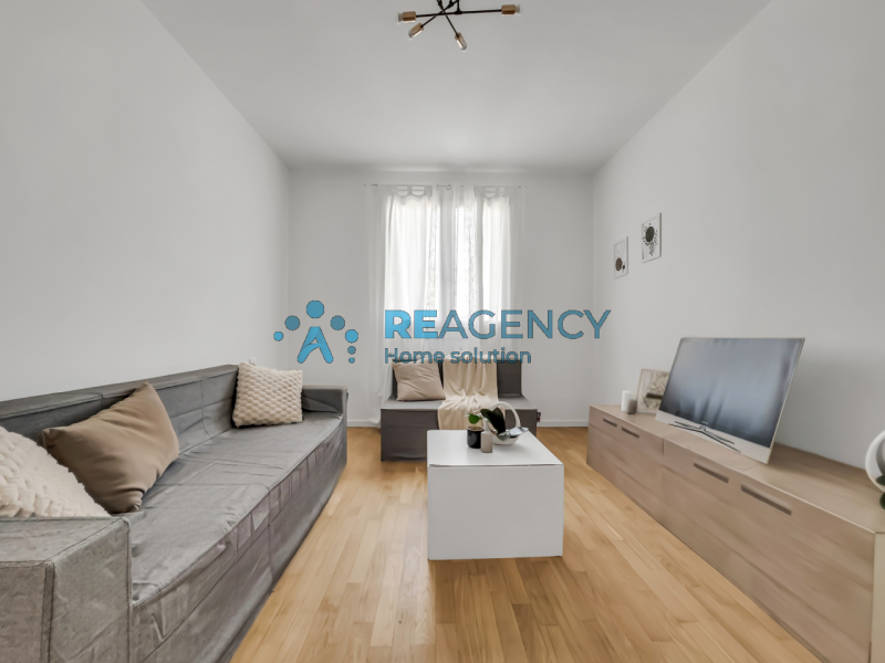 Se stai cercando un’abitazione moderna e confortevole, immersa nel verde ma a pochi passi dal cen...