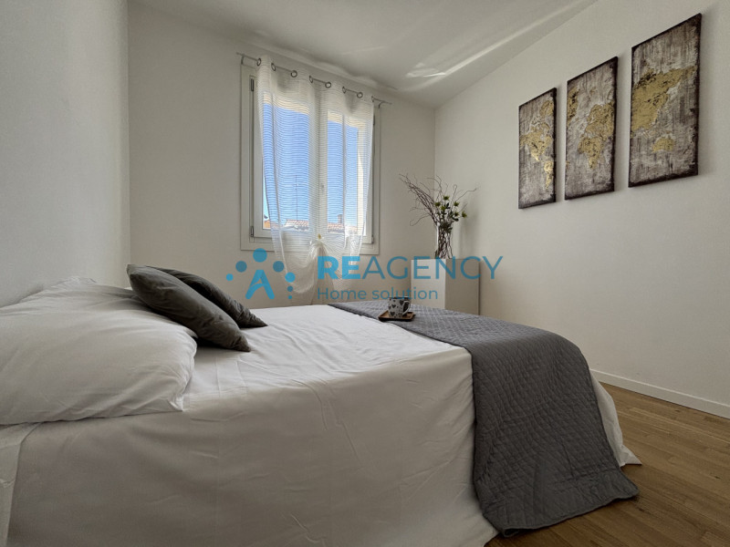 Se stai cercando un’abitazione moderna e confortevole, immersa nel verde ma a pochi passi dal cen...