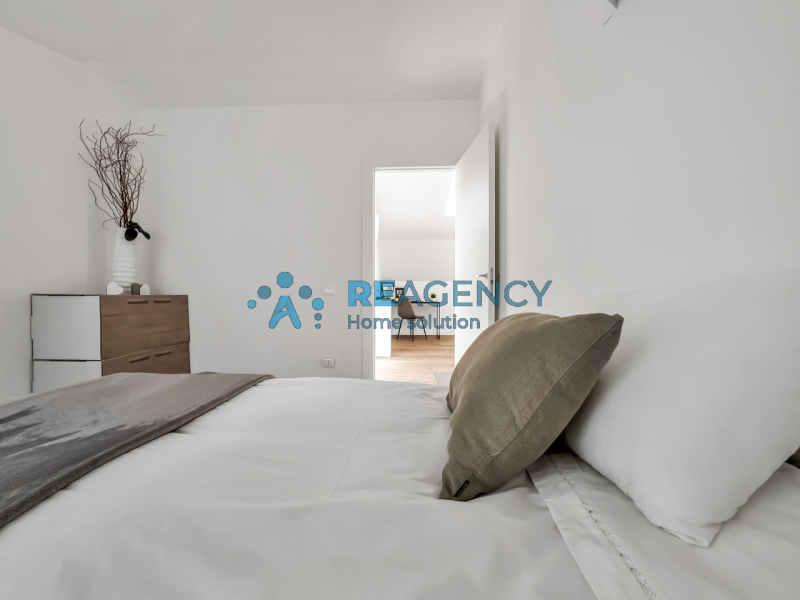 Se stai cercando un’abitazione moderna e confortevole, immersa nel verde ma a pochi passi dal cen...